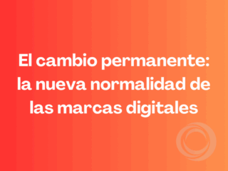 Estrategias marcas digitales - equipo de marketing analizando datos en presentación, concepto de cambio permanente